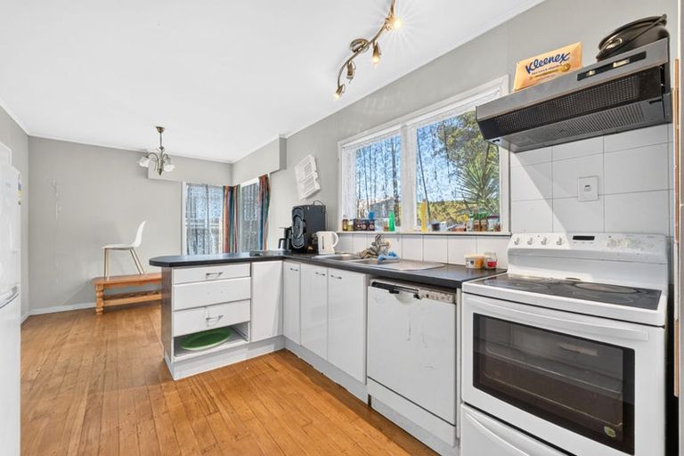 Photo of property in 450 Don Buck Road, Massey, Auckland, 0614