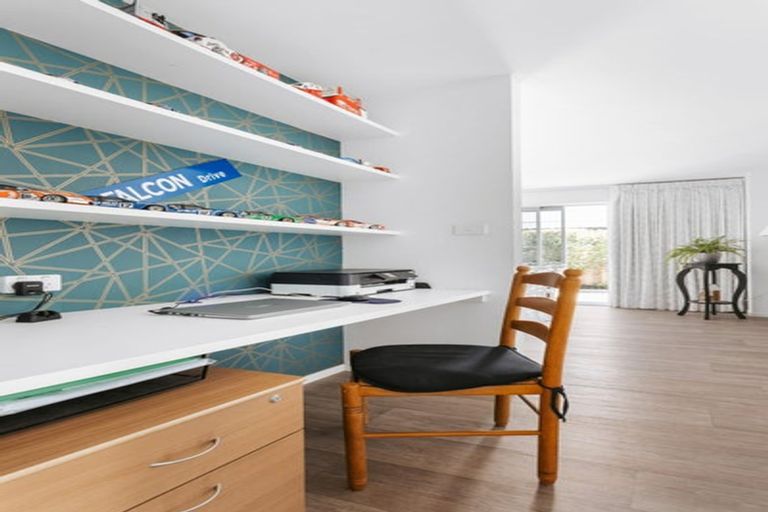 Photo of property in 90 Awataha Crescent, Pyes Pa, Tauranga, 3110