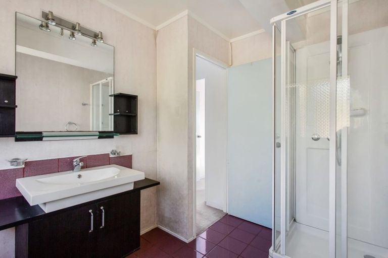 Photo of property in 313 Don Buck Road, Massey, Auckland, 0614