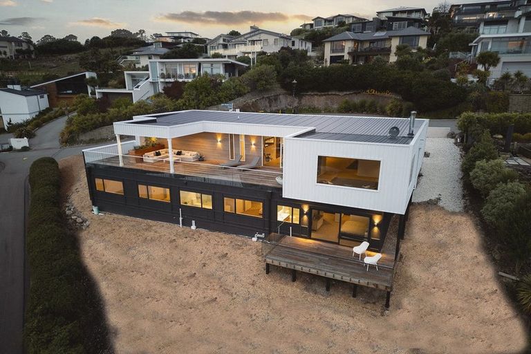 Photo of property in 13 Saint Remy Lane, Redcliffs, Christchurch, 8081