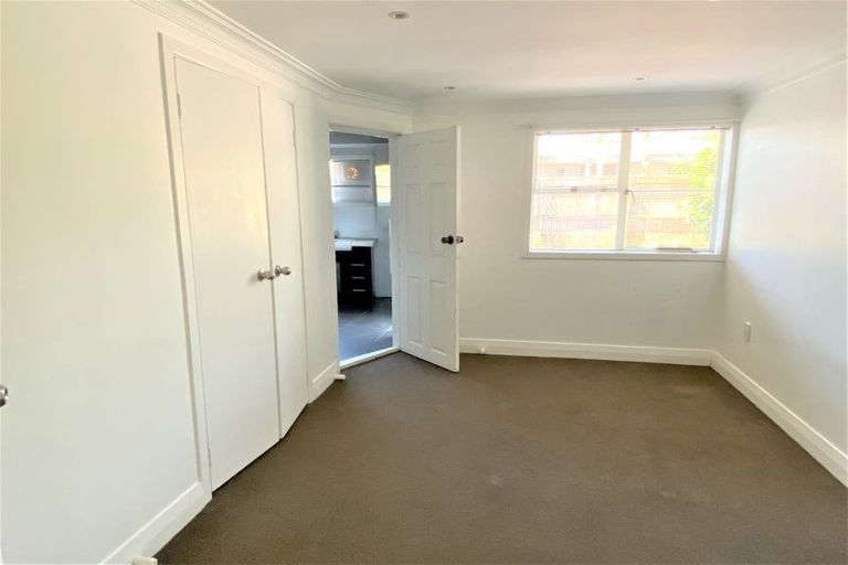 Photo of property in 1/142 Clovelly Road, Bucklands Beach, Auckland, 2012