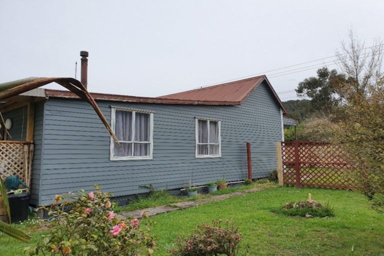 Photo of property in 134 Main Road, Blackball, 7804