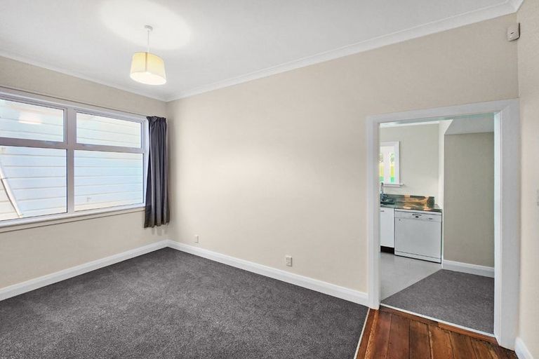 Photo of property in 67 Rolleston Street, Mount Cook, Wellington, 6021