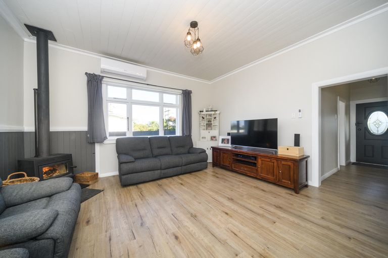 Photo of property in 27 Monmouth Street, Feilding, 4702