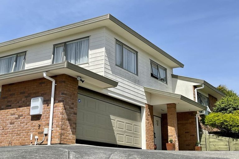 Photo of property in 25 Chadlington Avenue, Henderson, Auckland, 0612