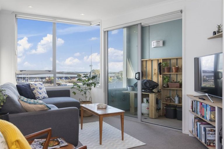 Photo of property in Algarve Apartments, 312/332 Maunganui Road, Mount Maunganui, 3116