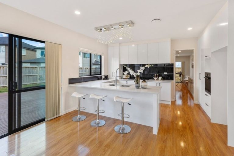 Photo of property in 4 Barnesmore Road, Flat Bush, Auckland, 2019