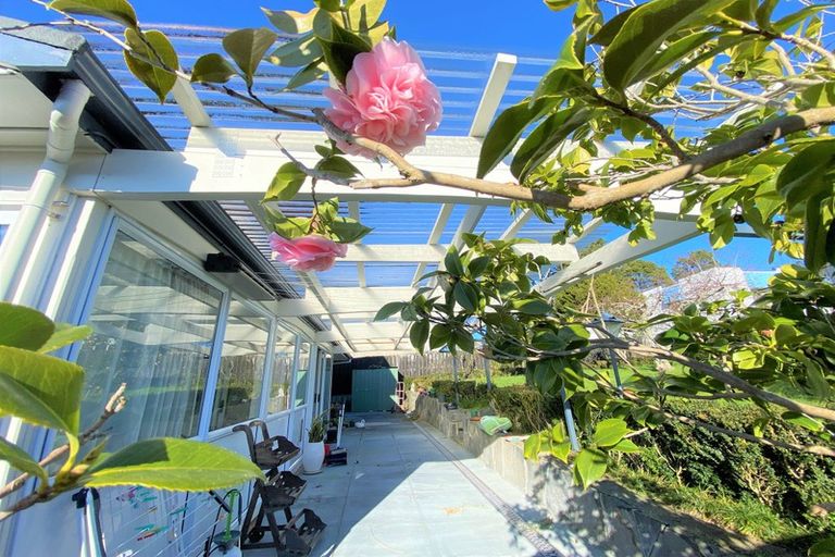 Photo of property in 78 Glenmore Road, Sunnyhills, Auckland, 2010