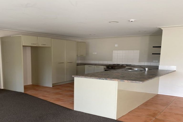 Photo of property in Santa Rosa, 2/340 Gulf Harbour Drive, Gulf Harbour, Whangaparaoa, 0930
