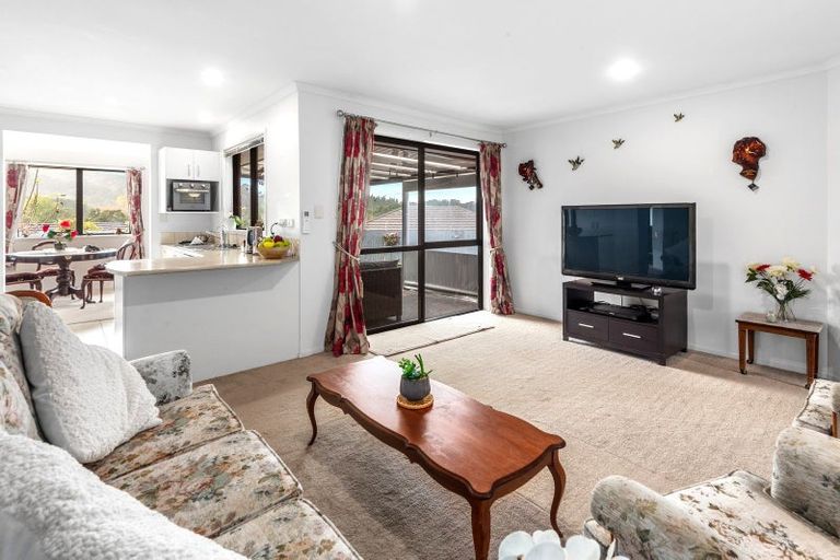 Photo of property in 16 Maxwell Place, Queenstown, 9300