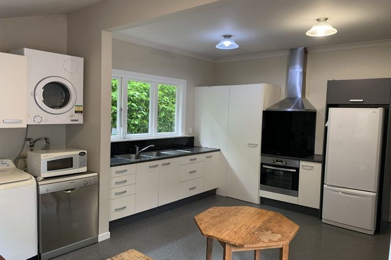 Photo of property in 5 Burrows Avenue, Karori, Wellington, 6012