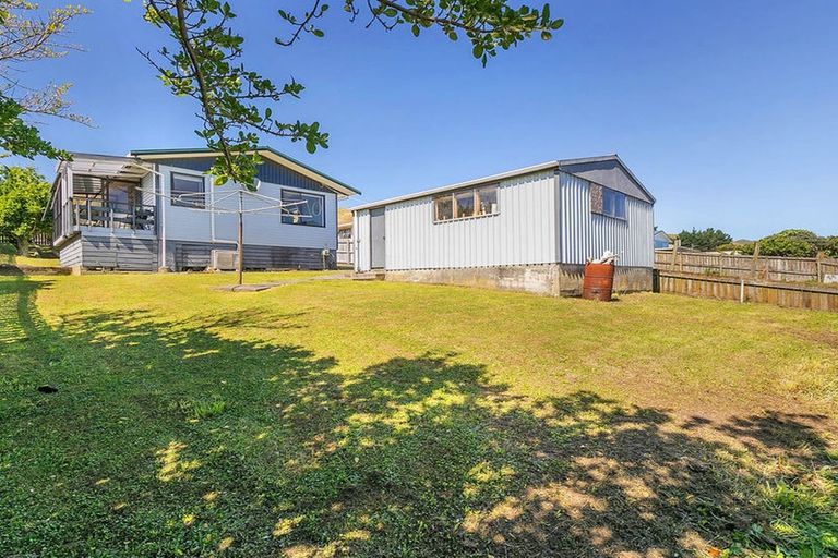 Photo of property in 71 Arahura Crescent, Waitangirua, Porirua, 5024