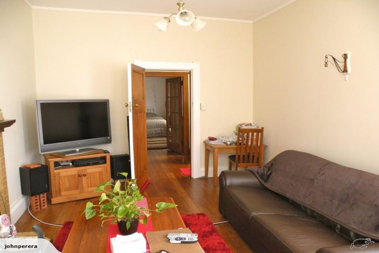 Photo of property in 19 George Street, Thorndon, Wellington, 6011