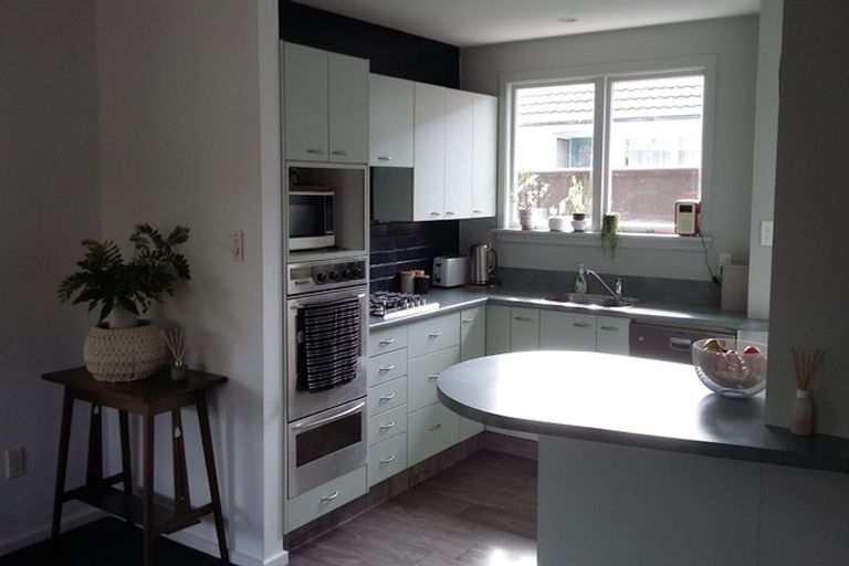 Photo of property in 82 Roberta Drive, Somerfield, Christchurch, 8024