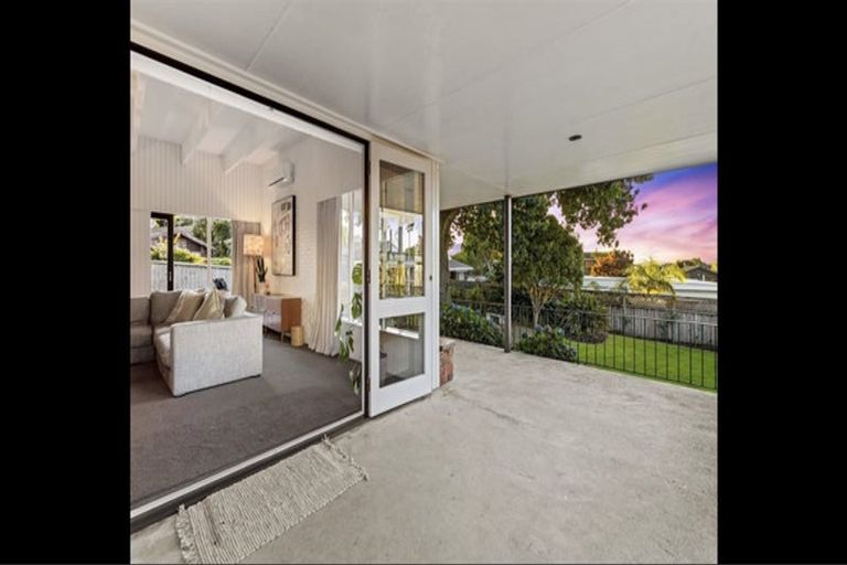 Photo of property in 68b Te Atatu Road, Te Atatu South, Auckland, 0610