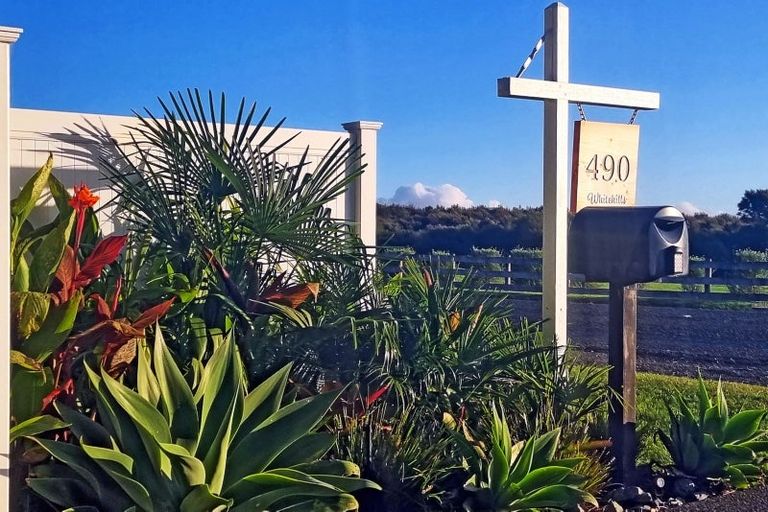 Photo of property in 490 Whitehills Road, Waitoki, Silverdale, 0994