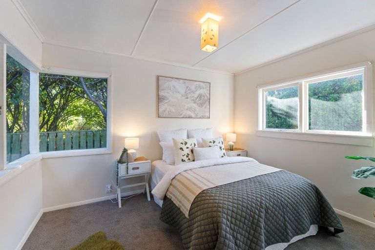 Photo of property in 1 Titoki Road, Raumati Beach, Paraparaumu, 5032