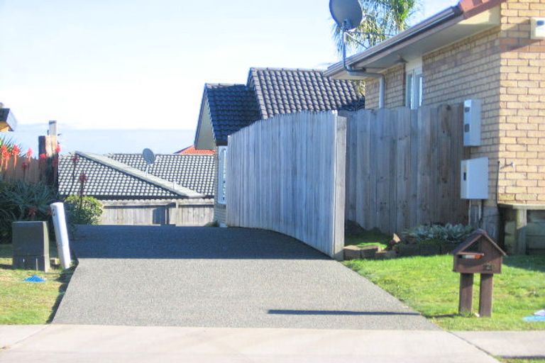 Photo of property in 29 Dairyland Drive, East Tamaki Heights, Auckland, 2016