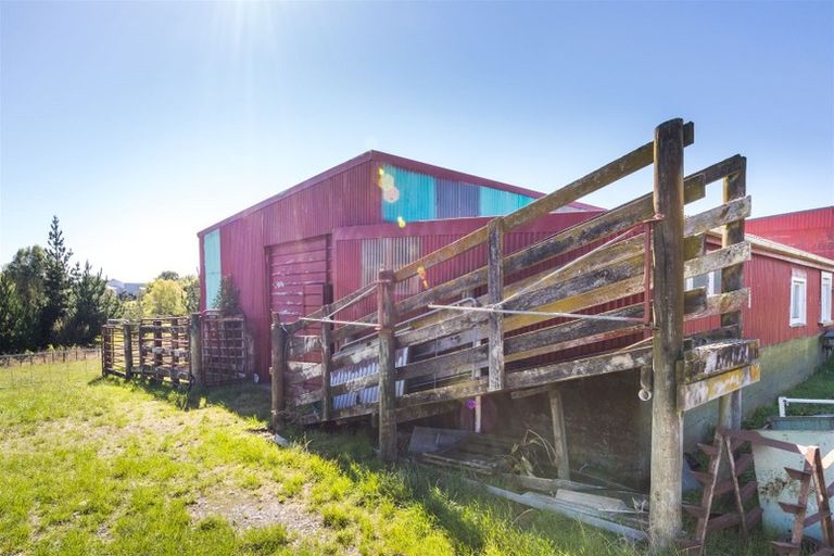 Photo of property in 1692 State Highway 3, Awahuri, Palmerston North, 4479