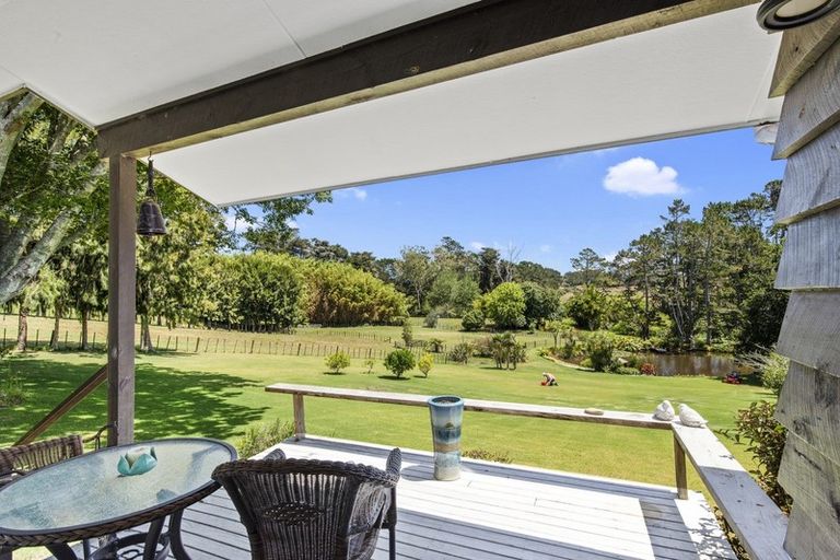 Photo of property in 1a Dysart Lane, Kumeu, 0891