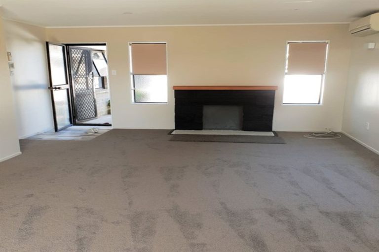 Photo of property in 1/28 Hall Street, Pukekohe, 2120