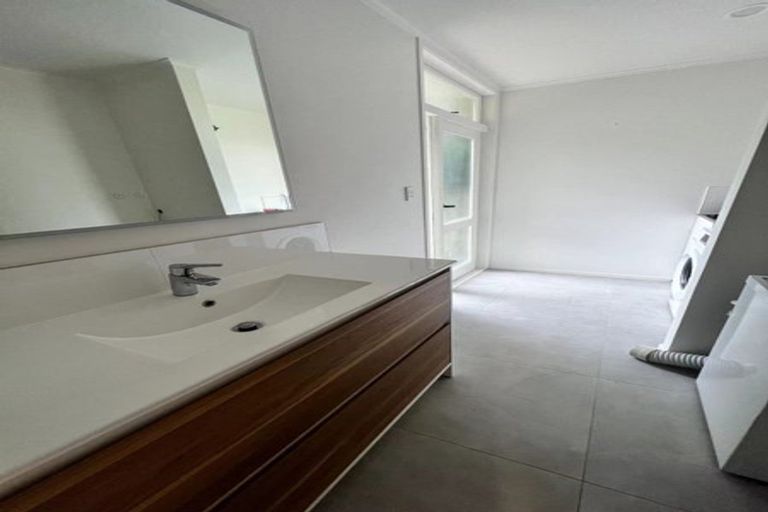 Photo of property in 14 Cloverly Crescent, Campbells Bay, Auckland, 0630