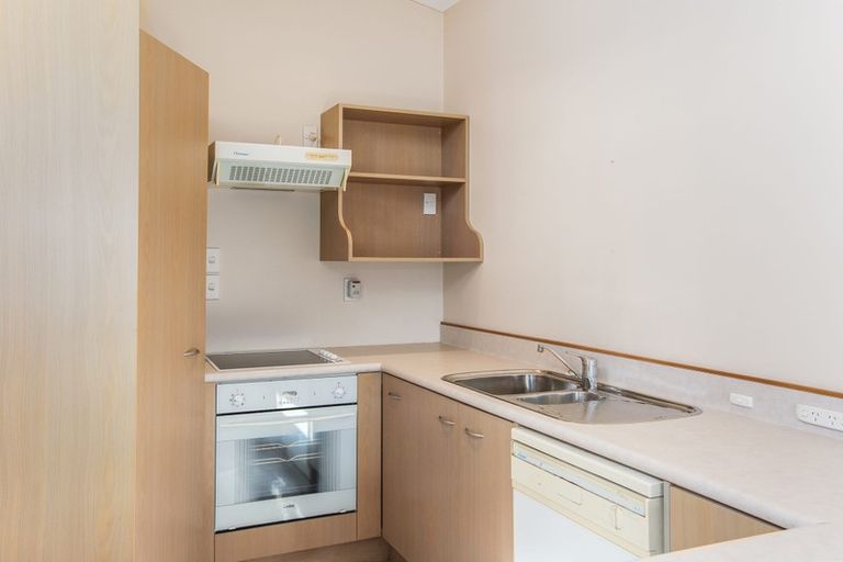 Photo of property in 14 Marina View, Paremata, Porirua, 5026