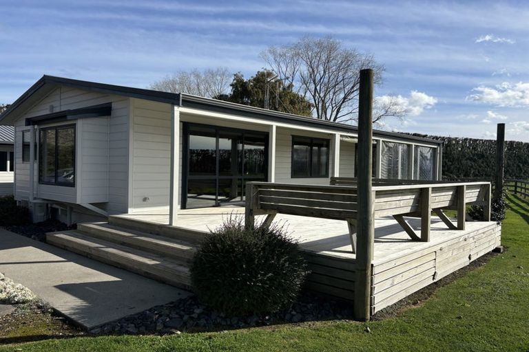 Photo of property in 225 Hoeka Road, Matangi, Hamilton, 3284