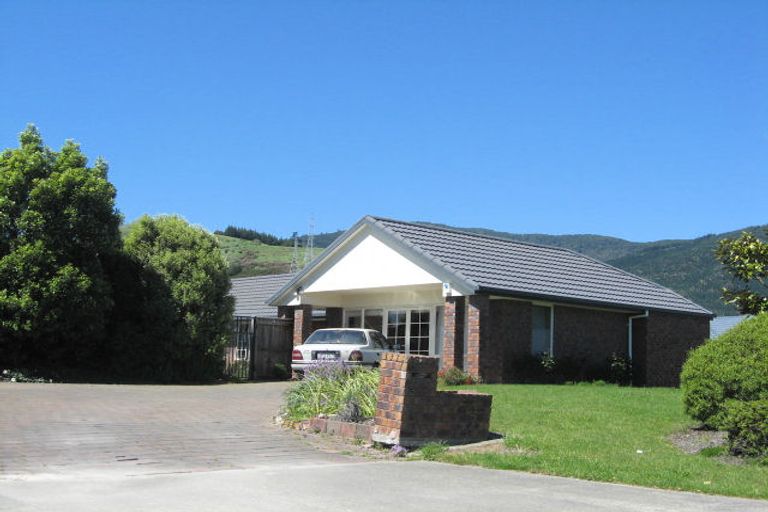 Photo of property in 8 Trolove Place, Stoke, Nelson, 7011