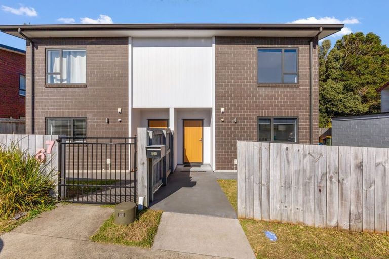 Photo of property in 99 Banks Street, Marfell, New Plymouth, 4310