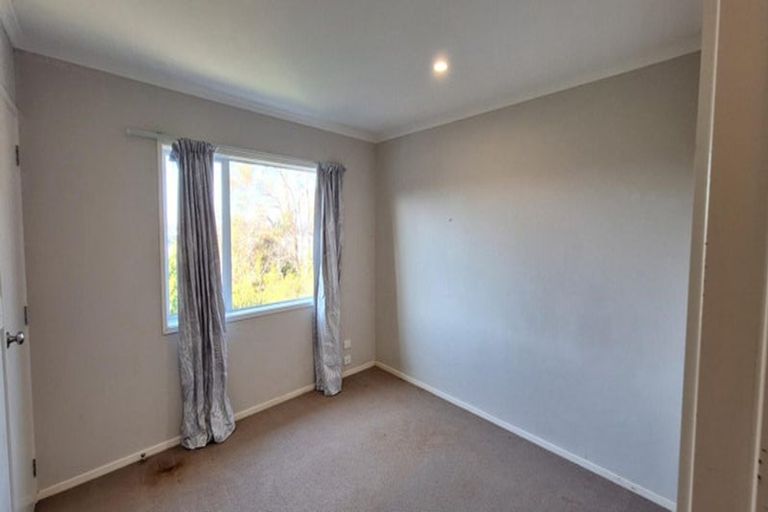 Photo of property in 38 Borneo Drive, Fairview Heights, Auckland, 0632