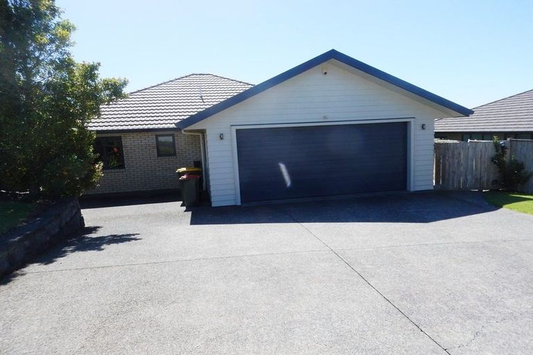 Photo of property in 6 Mcwhirters Farm Lane, Massey, Auckland, 0614