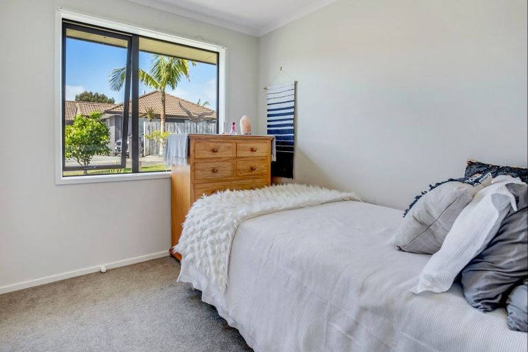 Photo of property in 4 Mooring Close, Haruru, 0204