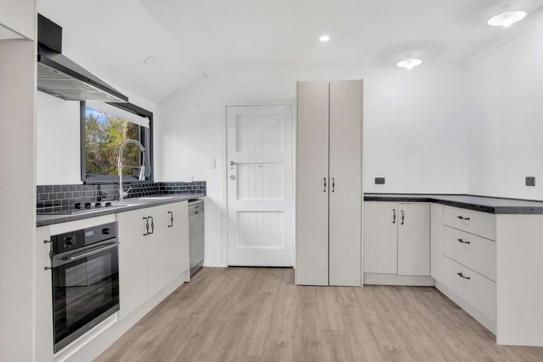 Photo of property in 9 Falstaff Street, Stratford, 4332