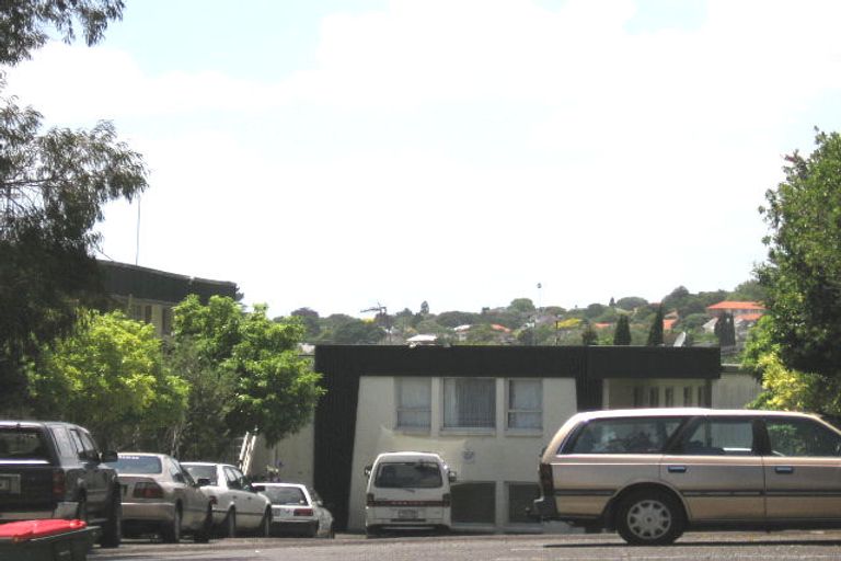 Photo of property in 8/32 Blockhouse Bay Road, Avondale, Auckland, 1026
