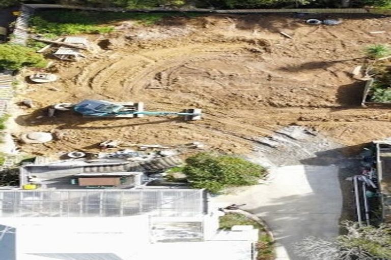 Photo of property in 30a Ngatitoa Street, Tawa, Wellington, 5028