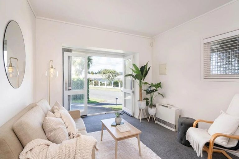 Photo of property in 6 Liston Avenue, Hilltop, Taupo, 3330