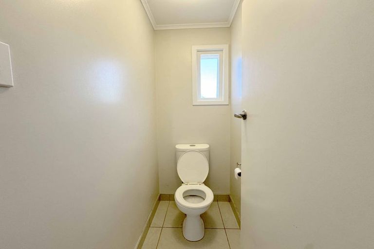 Photo of property in 64 Patons Road, Howick, Auckland, 2014