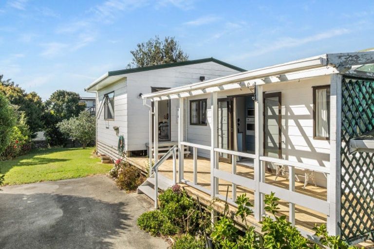 Photo of property in 124 Given Avenue, Whangamata, 3620