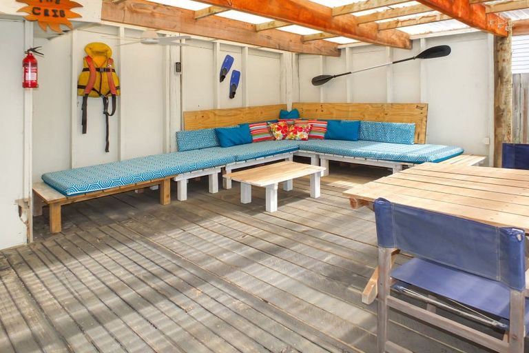 Photo of property in 38 Nelson Street, Foxton Beach, Foxton, 4815