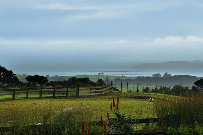 Photo of property in 36a Goudie Road, Helensville, 0875