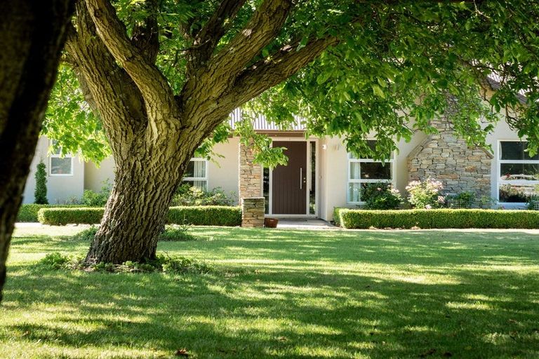 Photo of property in 8 Crawford Place, Lake Hayes, Queenstown, 9304