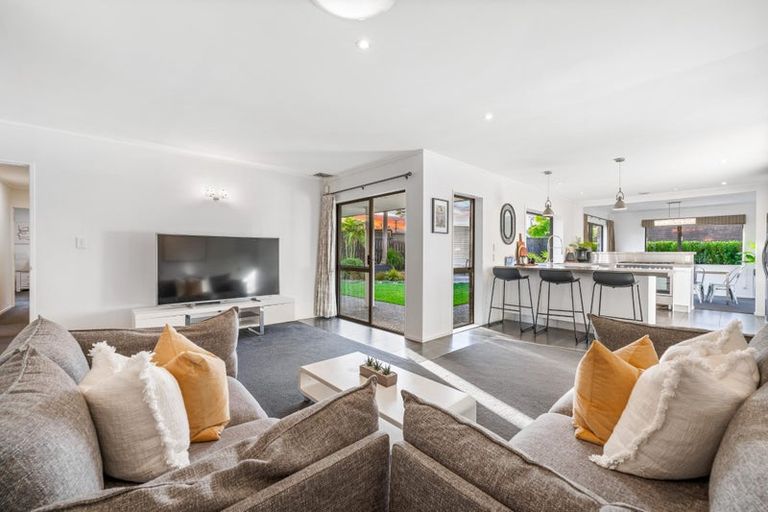 Photo of property in 7 Bannings Way, Hobsonville, Auckland, 0618