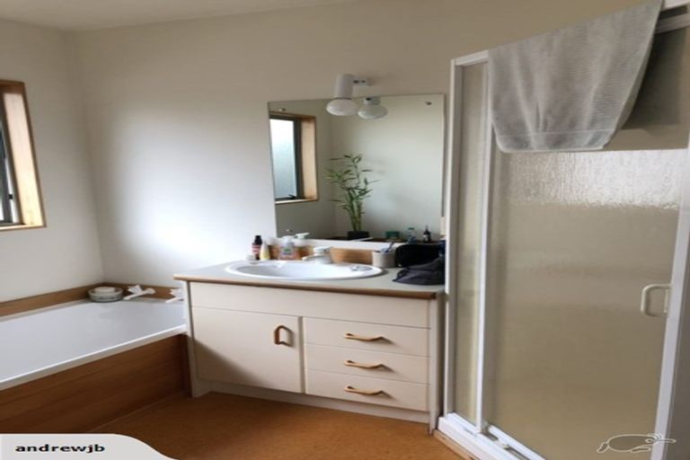 Photo of property in 112 Stanmore Bay Road, Stanmore Bay, Whangaparaoa, 0932