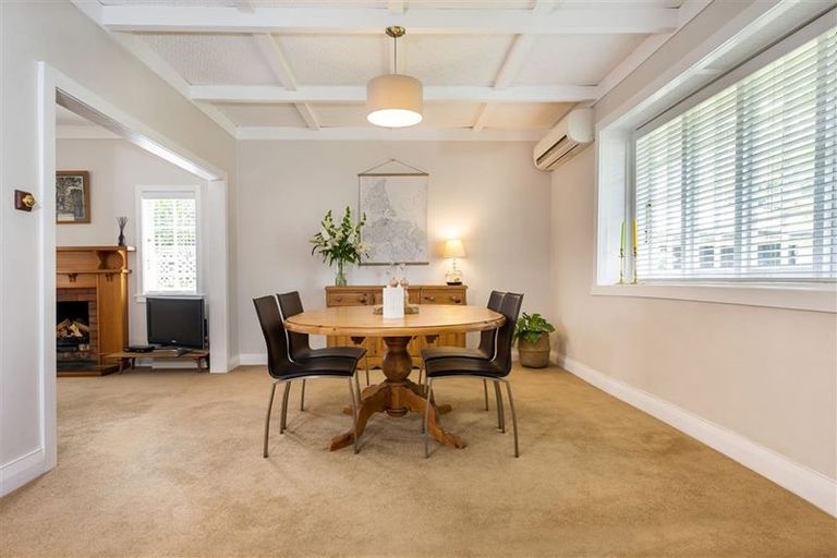 Photo of property in 14a Norwood Road, Bayswater, Auckland, 0622