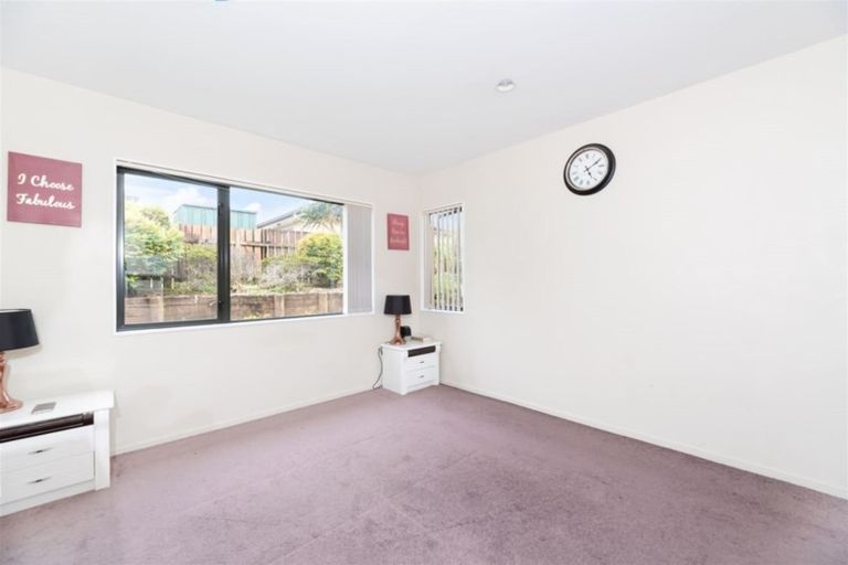 Photo of property in 10 Whitbourne Heights, Manurewa, Auckland, 2105