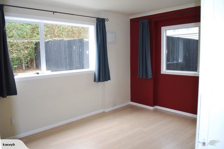 Photo of property in 3 Hill Grove, Naenae, Lower Hutt, 5011