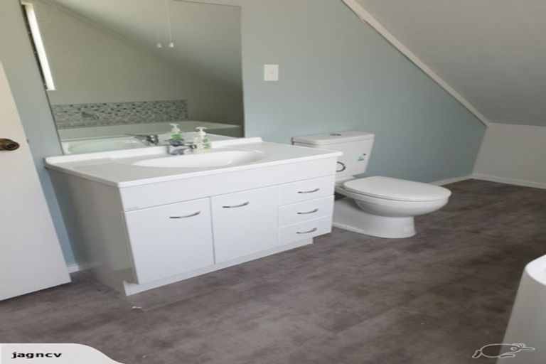 Photo of property in 49b Viewmont Drive, Harbour View, Lower Hutt, 5010