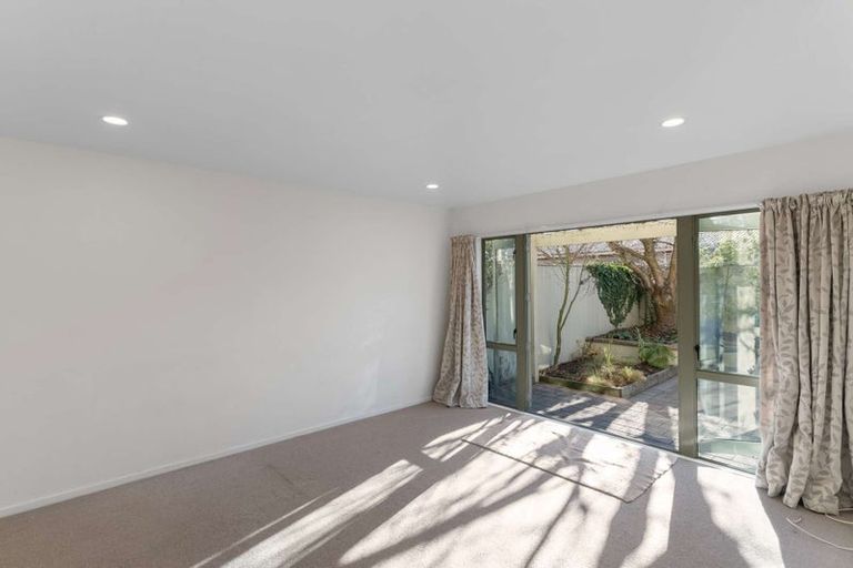 Photo of property in 4/61 Champion Street, Edgeware, Christchurch, 8013