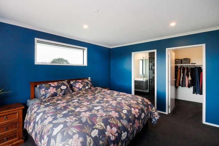 Photo of property in 40 View Road, Halcombe, 4779